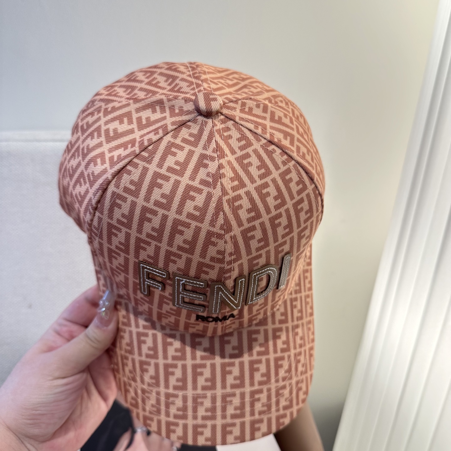 FENDI芬迪 新款棒球帽🧢 经典FF中古单品，气质穿搭单品，质量杠杠👍