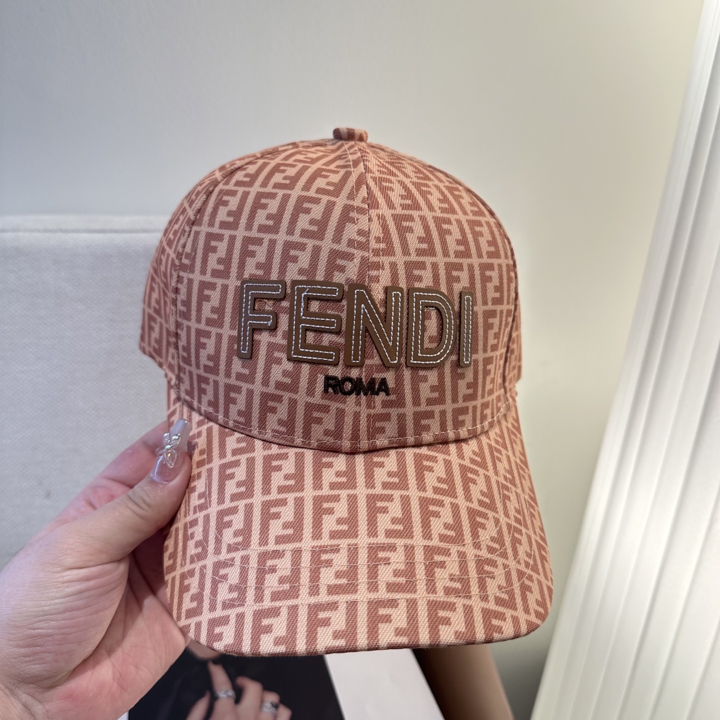 FENDI芬迪 新款棒球帽🧢 经典FF中古单品，气质穿搭单品，质量杠杠👍