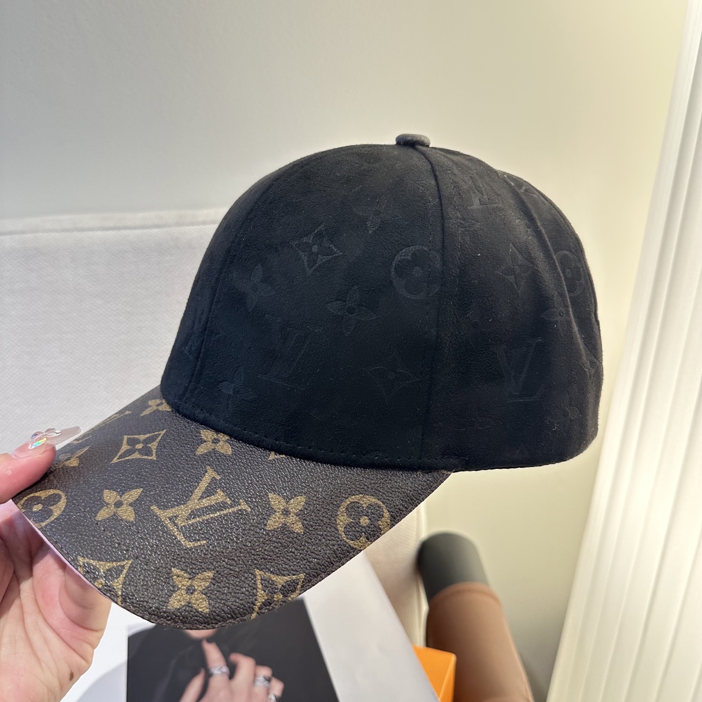 🧢路易威登棒球帽 LouisVuitton😍新款LV棒球帽，重工打造♥️高端大气，百搭款🤗男女通用！