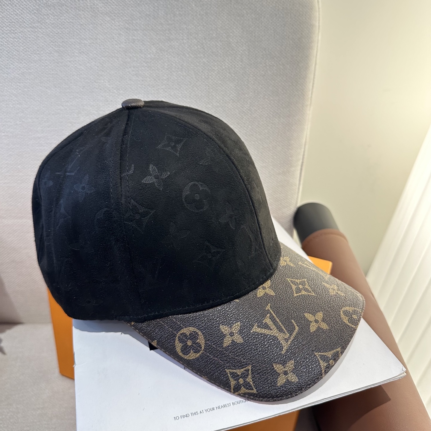 🧢路易威登棒球帽 LouisVuitton😍新款LV棒球帽，重工打造♥️高端大气，百搭款🤗男女通用！