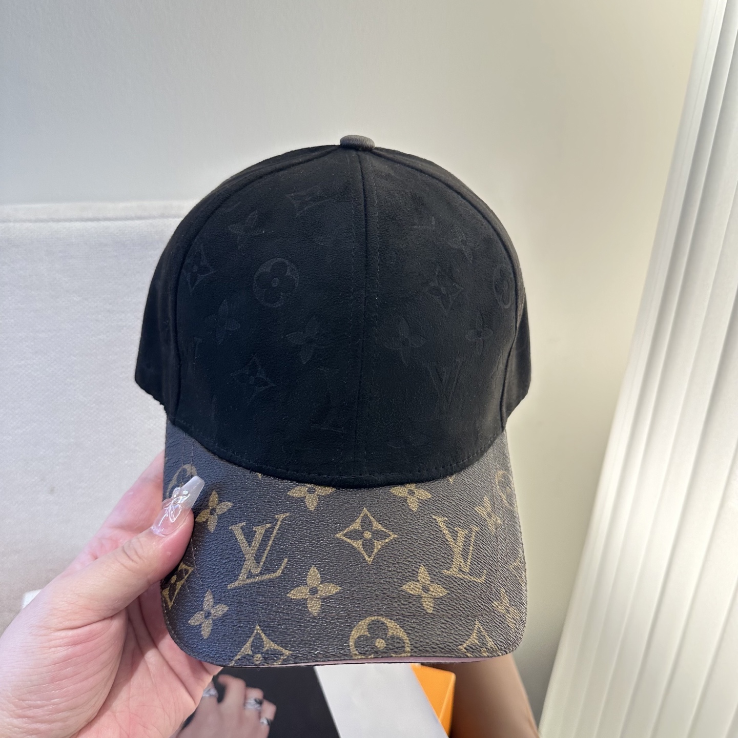 🧢路易威登棒球帽 LouisVuitton😍新款LV棒球帽，重工打造♥️高端大气，百搭款🤗男女通用！