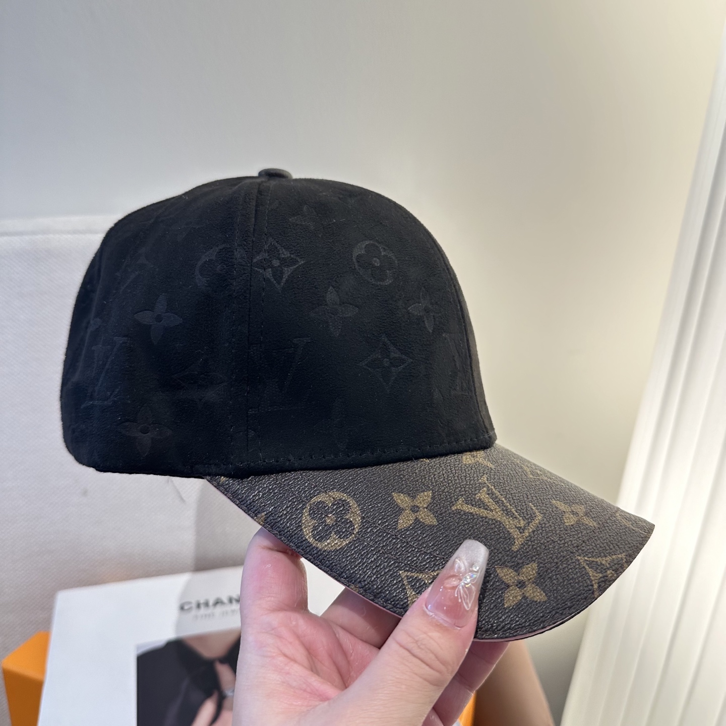 🧢路易威登棒球帽 LouisVuitton😍新款LV棒球帽，重工打造♥️高端大气，百搭款🤗男女通用！