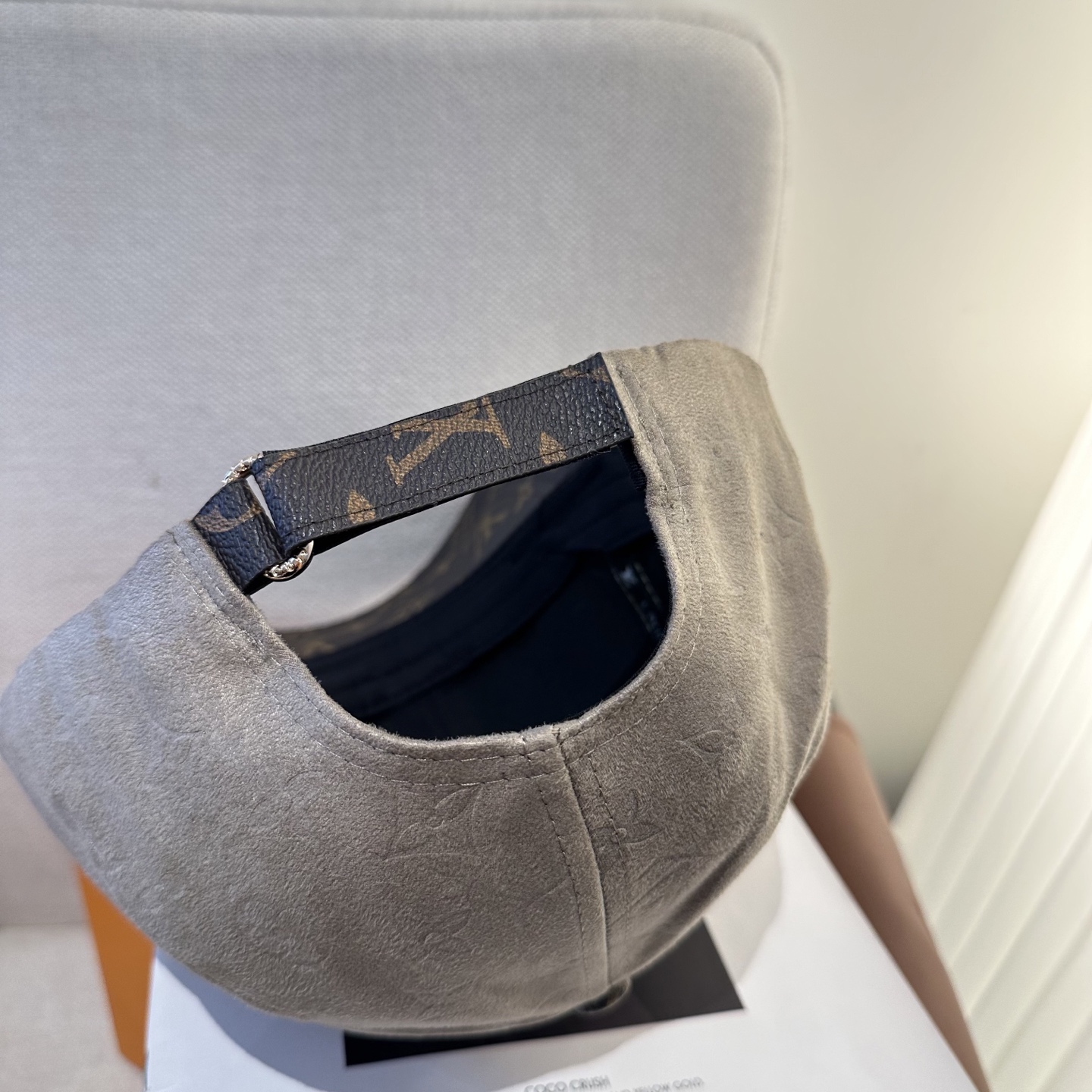 🧢路易威登棒球帽 LouisVuitton😍新款LV棒球帽，重工打造♥️高端大气，百搭款🤗男女通用！