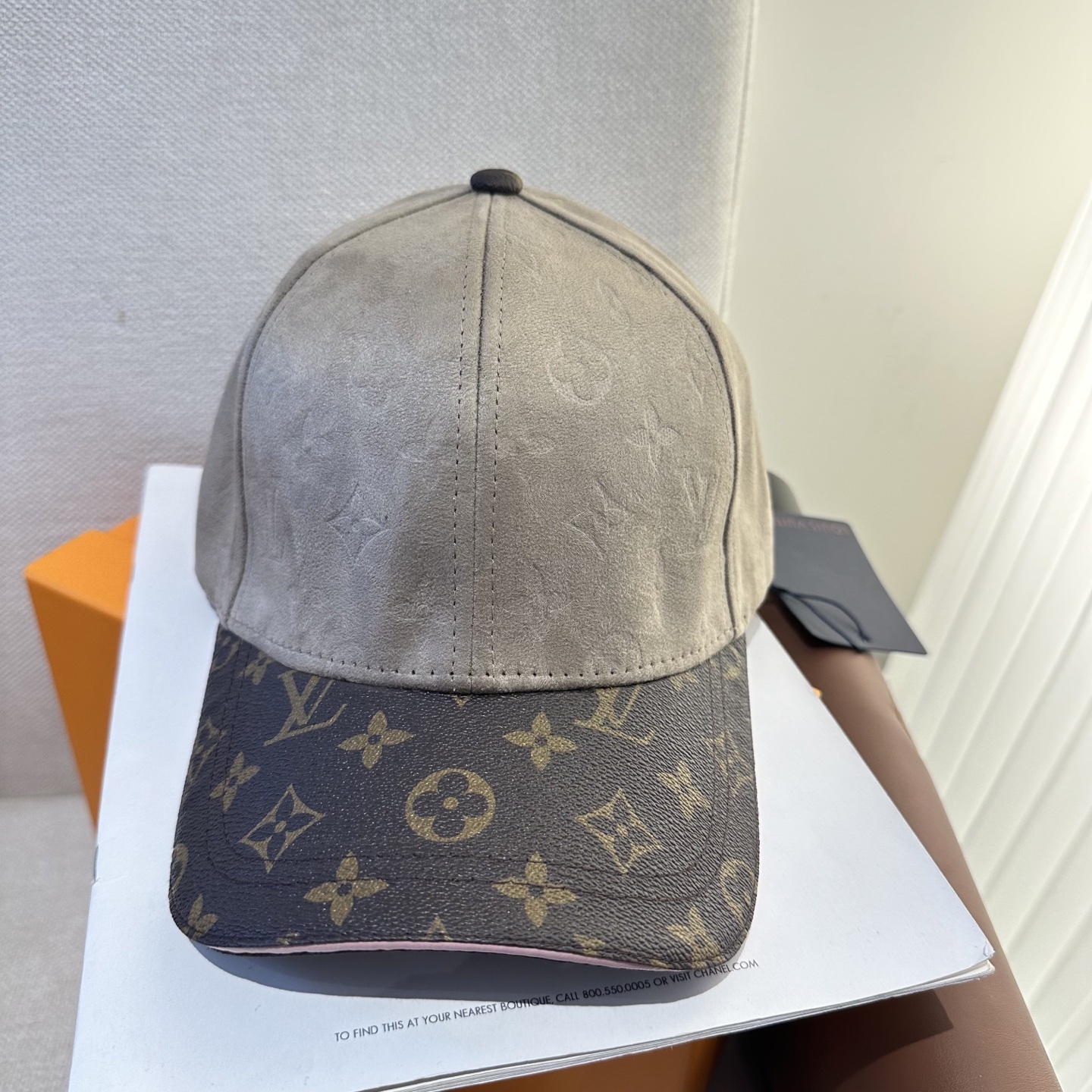 🧢路易威登棒球帽 LouisVuitton😍新款LV棒球帽，重工打造♥️高端大气，百搭款🤗男女通用！