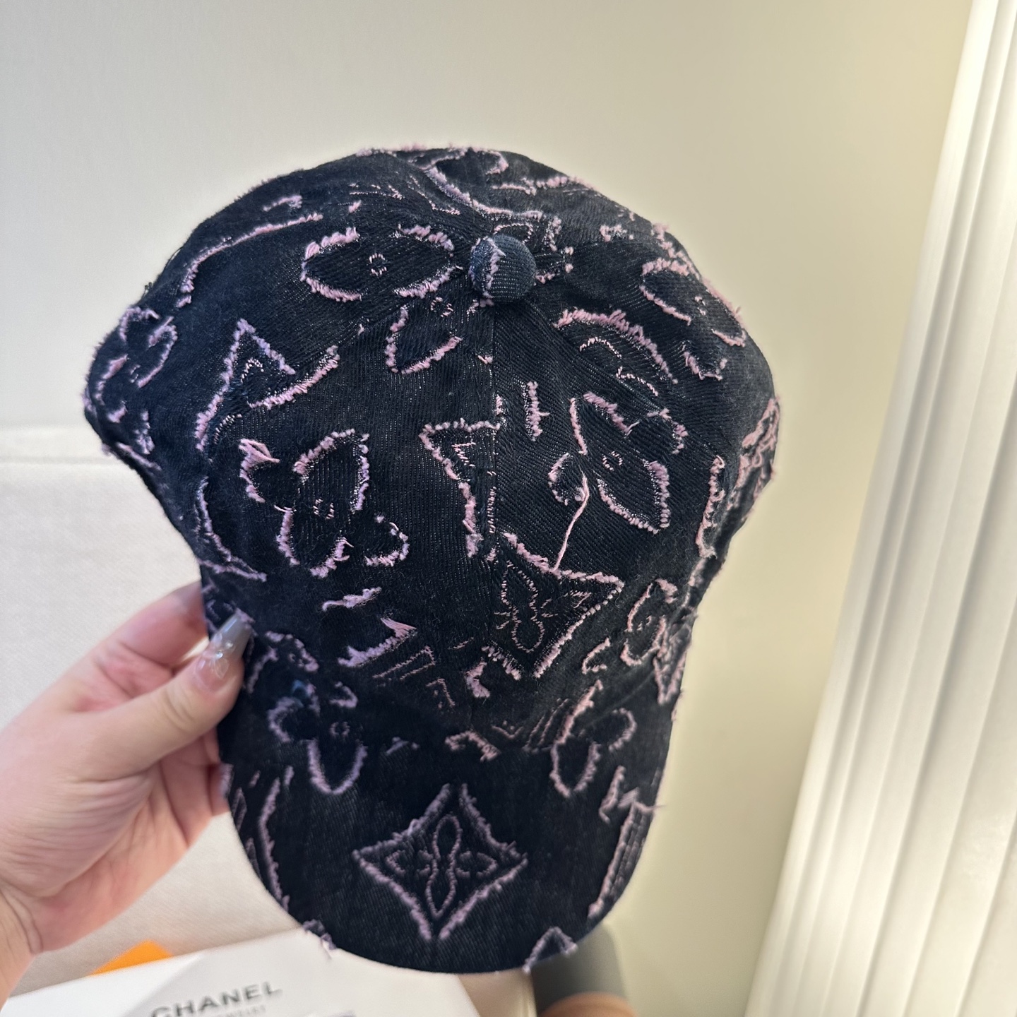 🧢路易威登棒球帽 LouisVuitton😍新款LV棒球帽，重工打造♥️高端大气，百搭款🤗男女通用！