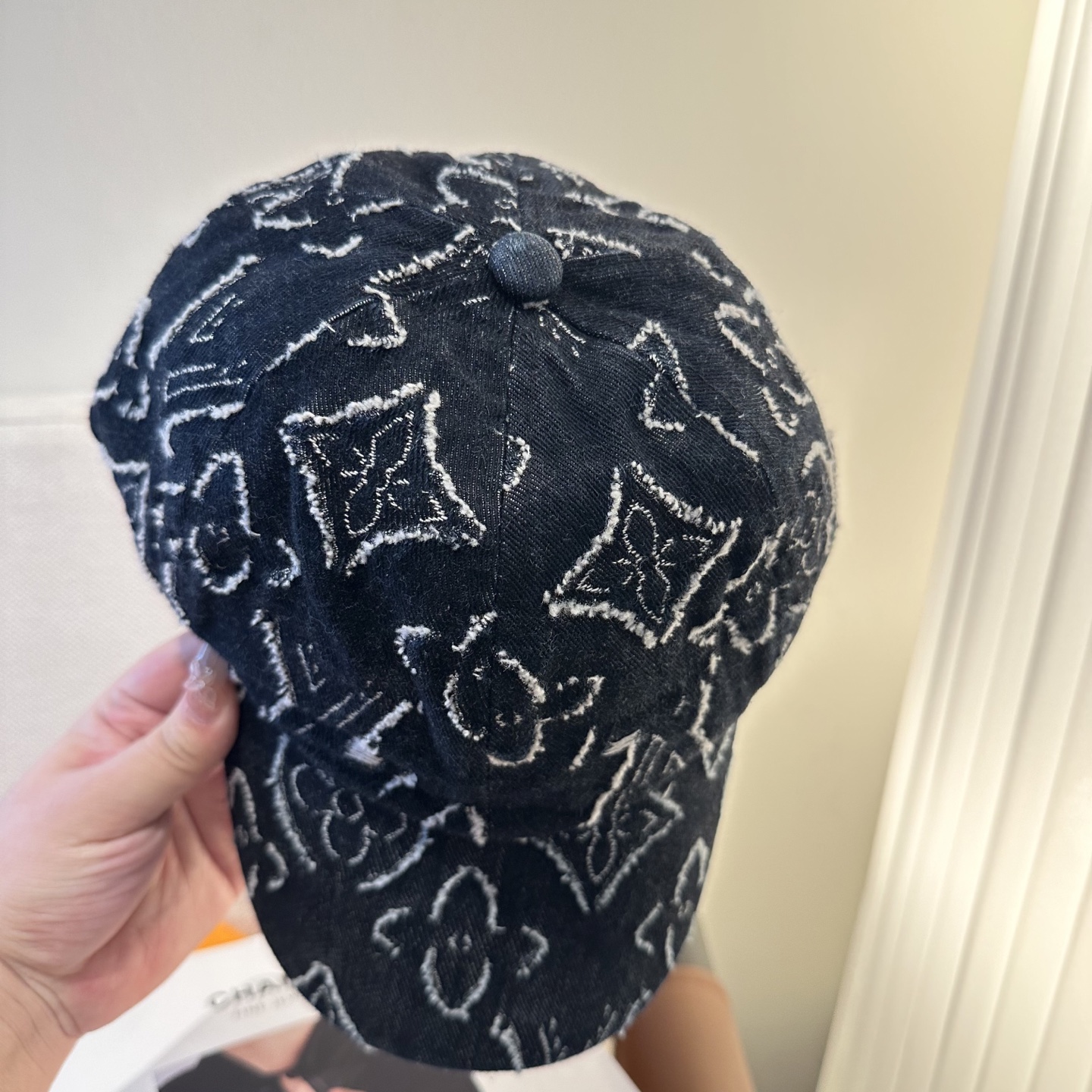 🧢路易威登棒球帽 LouisVuitton😍新款LV棒球帽，重工打造♥️高端大气，百搭款🤗男女通用！