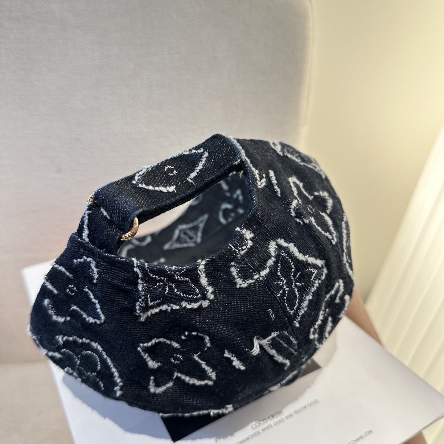 🧢路易威登棒球帽 LouisVuitton😍新款LV棒球帽，重工打造♥️高端大气，百搭款🤗男女通用！