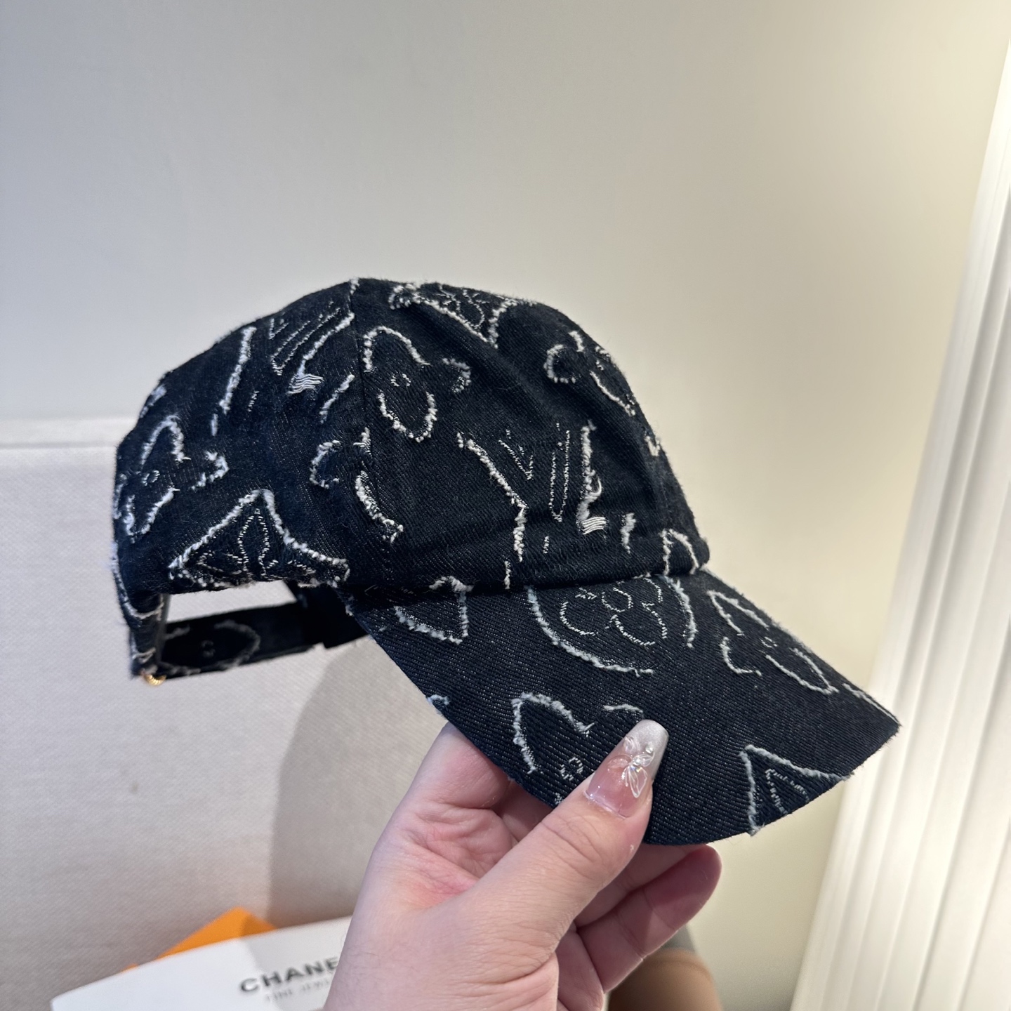 🧢路易威登棒球帽 LouisVuitton😍新款LV棒球帽，重工打造♥️高端大气，百搭款🤗男女通用！