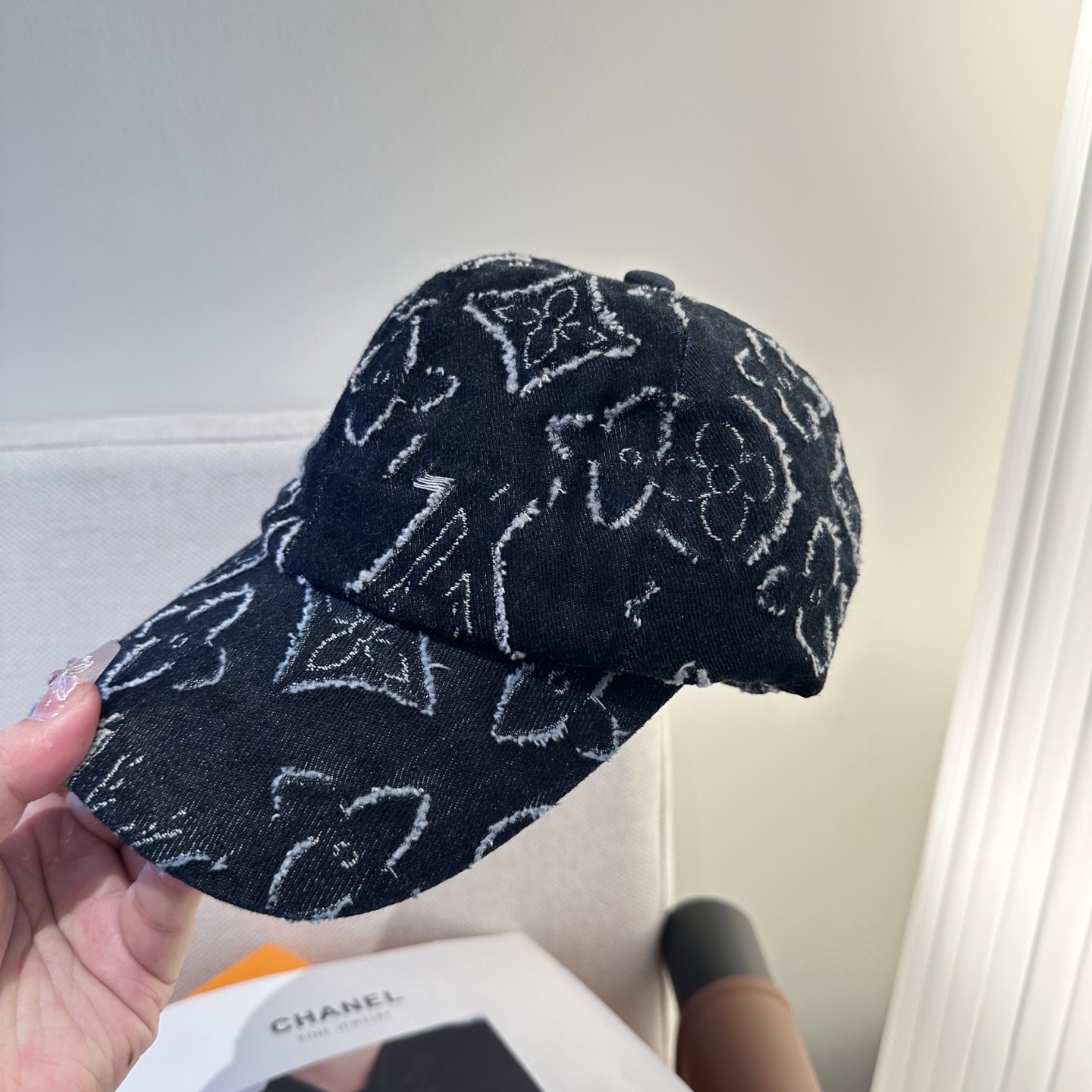 🧢路易威登棒球帽 LouisVuitton😍新款LV棒球帽，重工打造♥️高端大气，百搭款🤗男女通用！
