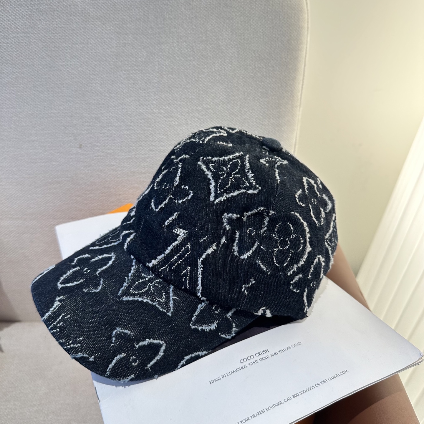 🧢路易威登棒球帽 LouisVuitton😍新款LV棒球帽，重工打造♥️高端大气，百搭款🤗男女通用！