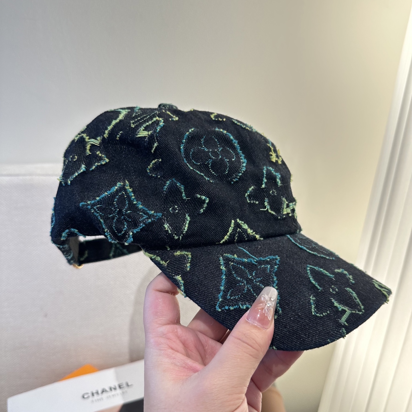 🧢路易威登棒球帽 LouisVuitton😍新款LV棒球帽，重工打造♥️高端大气，百搭款🤗男女通用！