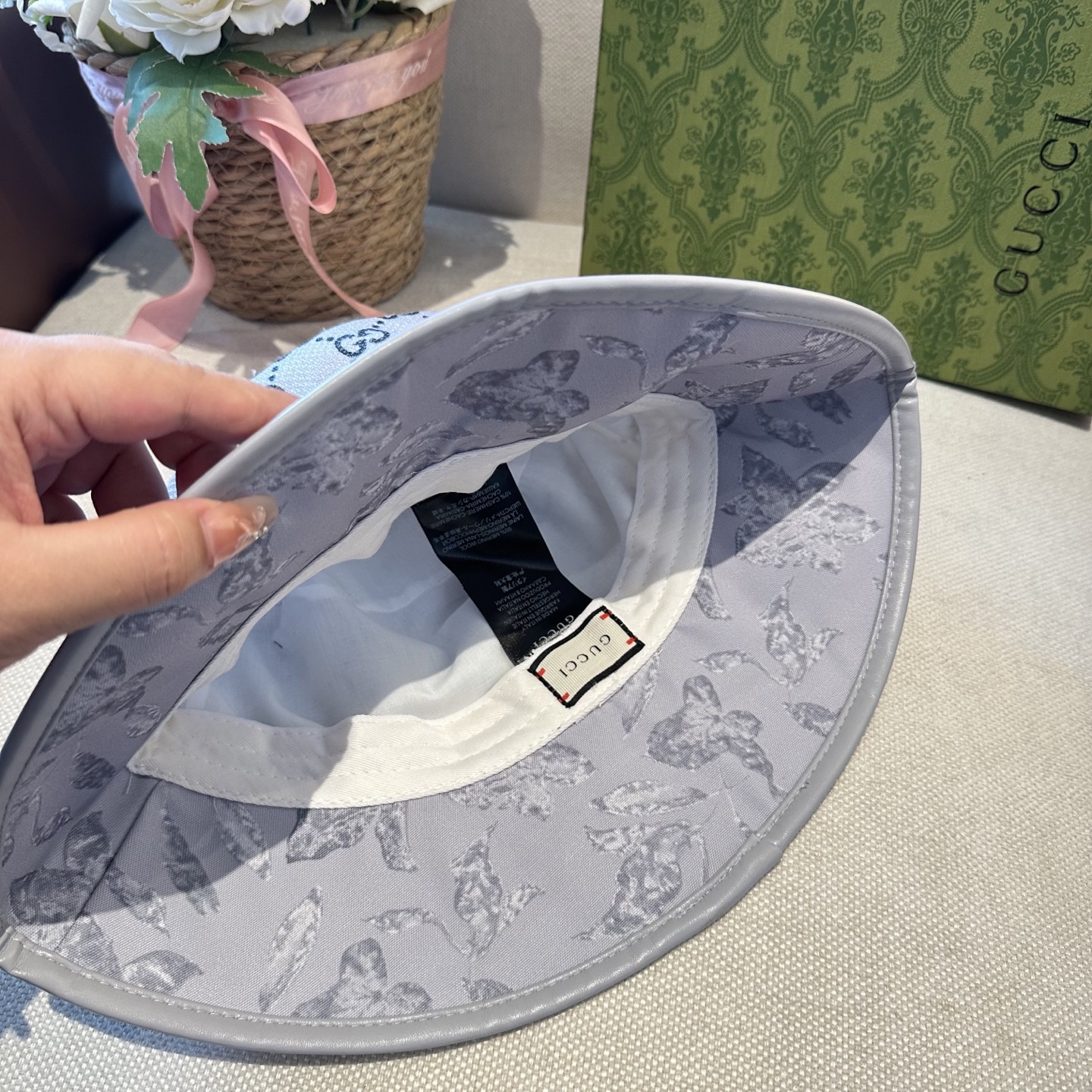 原单品质GUCCI古奇渔夫帽👒官网新品Gucci渔夫帽火爆来袭 工艺非常精美 高档大气上档次！低调奢华，