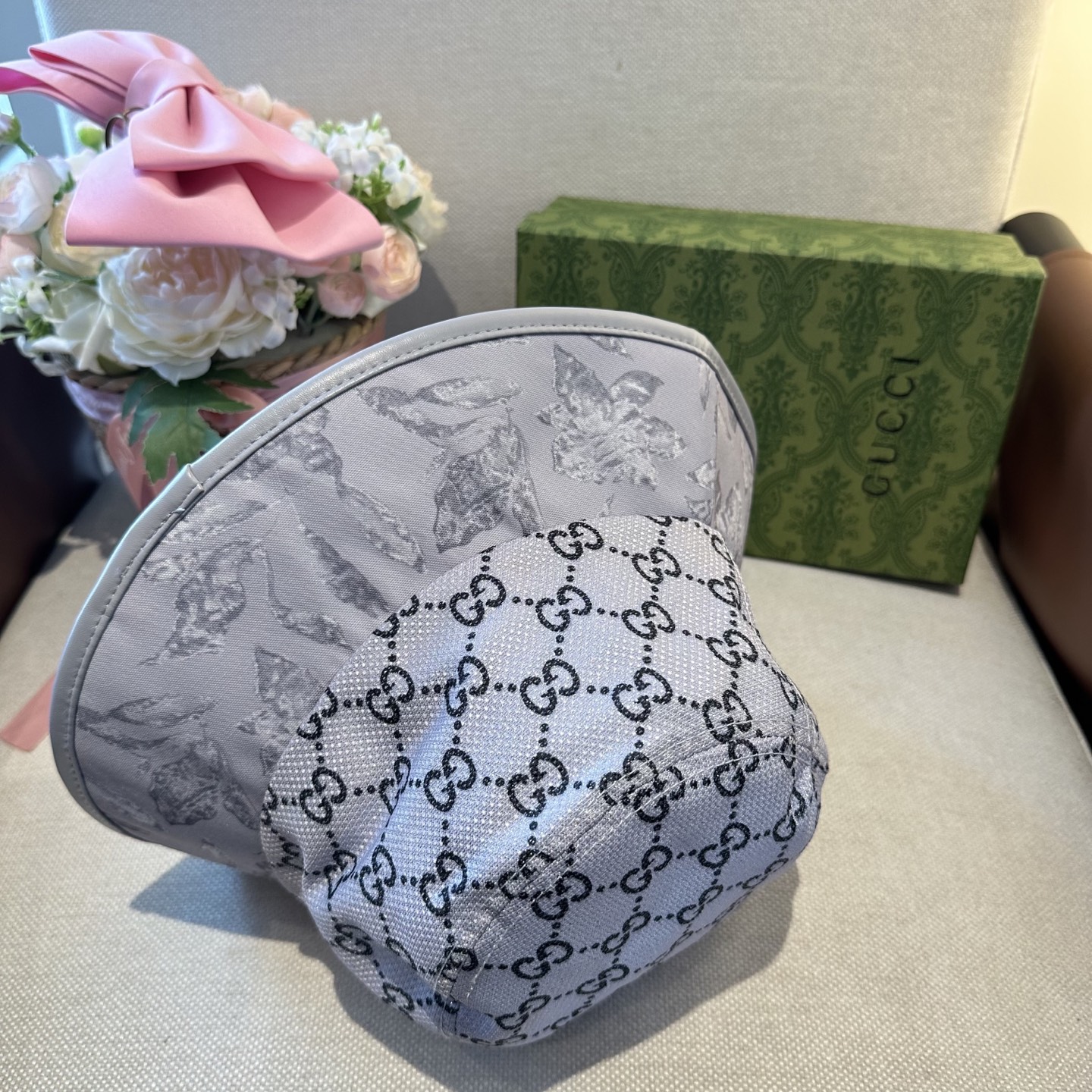 原单品质GUCCI古奇渔夫帽👒官网新品Gucci渔夫帽火爆来袭 工艺非常精美 高档大气上档次！低调奢华，