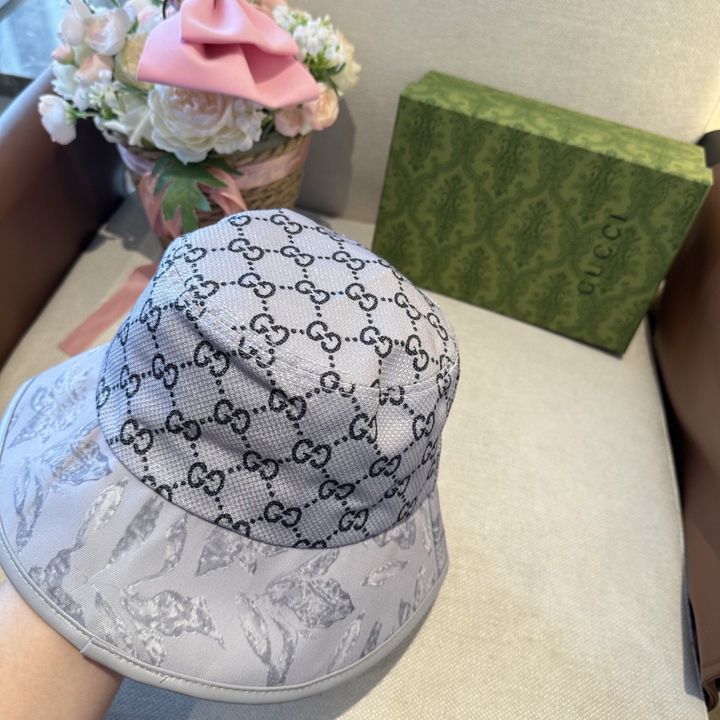 原单品质GUCCI古奇渔夫帽👒官网新品Gucci渔夫帽火爆来袭 工艺非常精美 高档大气上档次！低调奢华，