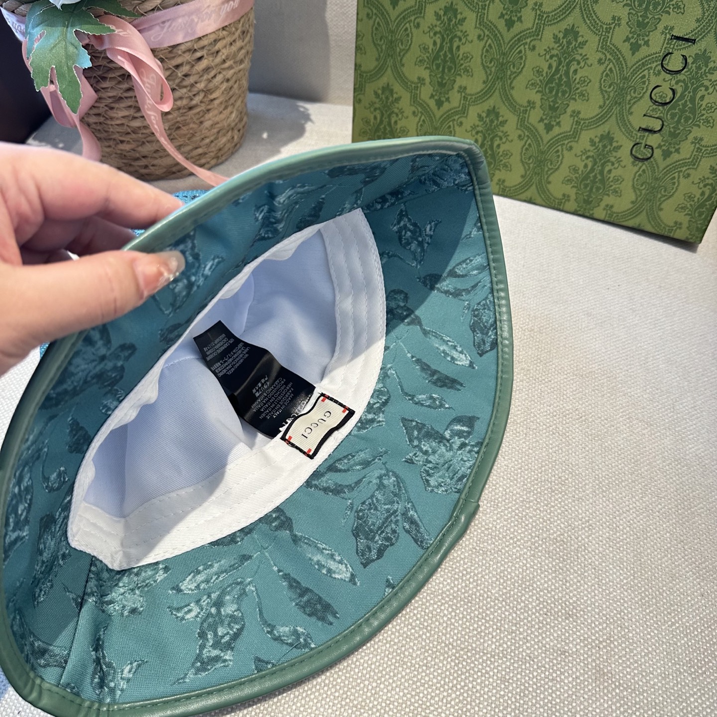 原单品质GUCCI古奇渔夫帽👒官网新品Gucci渔夫帽火爆来袭 工艺非常精美 高档大气上档次！低调奢华，