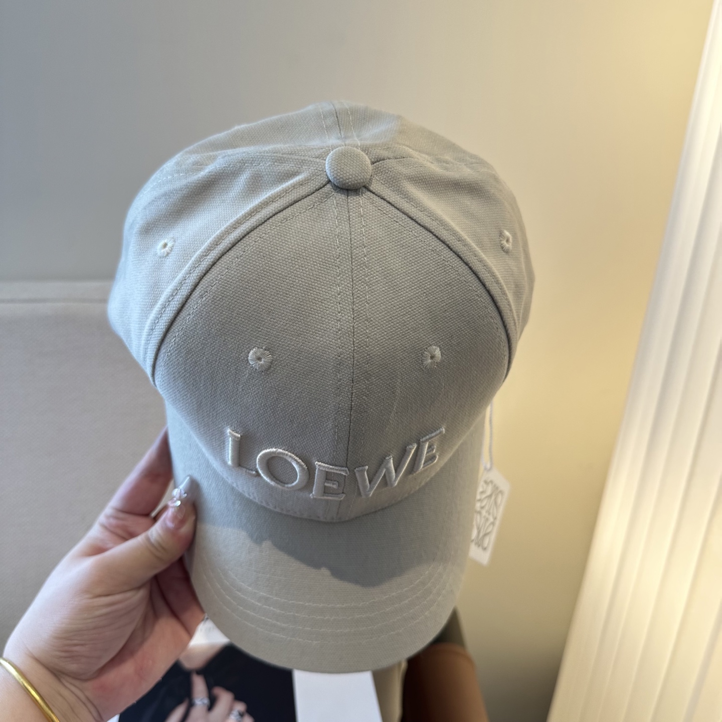 LOEWE【罗意威】新款刺绣棒球帽，专柜同步出货，大牌款超好搭配，赶紧入手