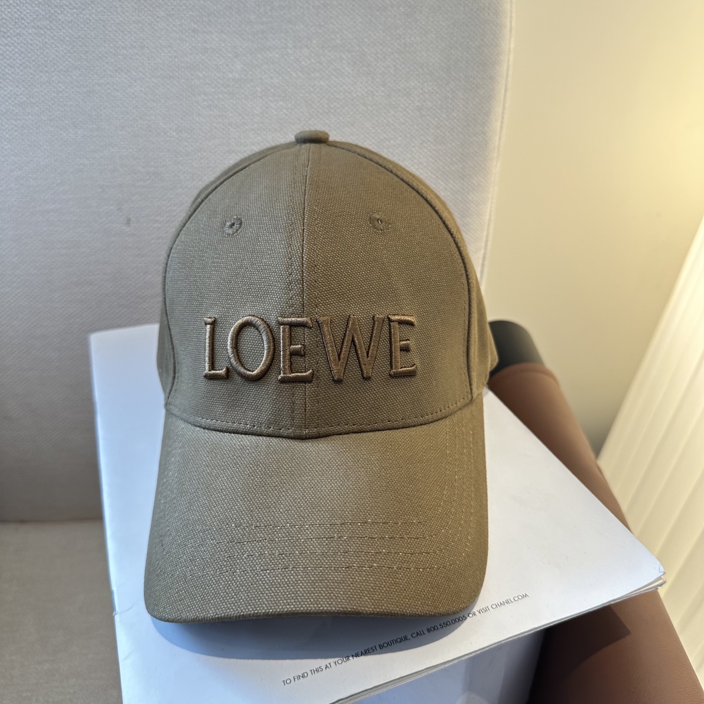 LOEWE【罗意威】新款刺绣棒球帽，专柜同步出货，大牌款超好搭配，赶紧入手