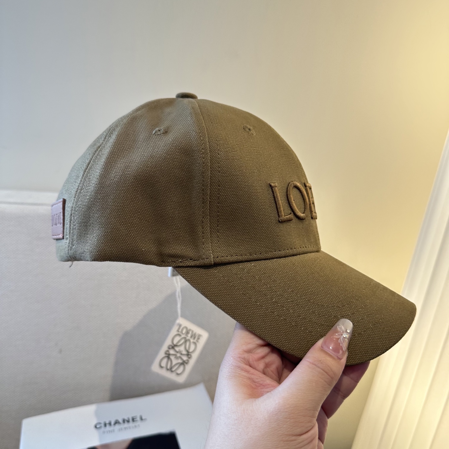 LOEWE【罗意威】新款刺绣棒球帽，专柜同步出货，大牌款超好搭配，赶紧入手