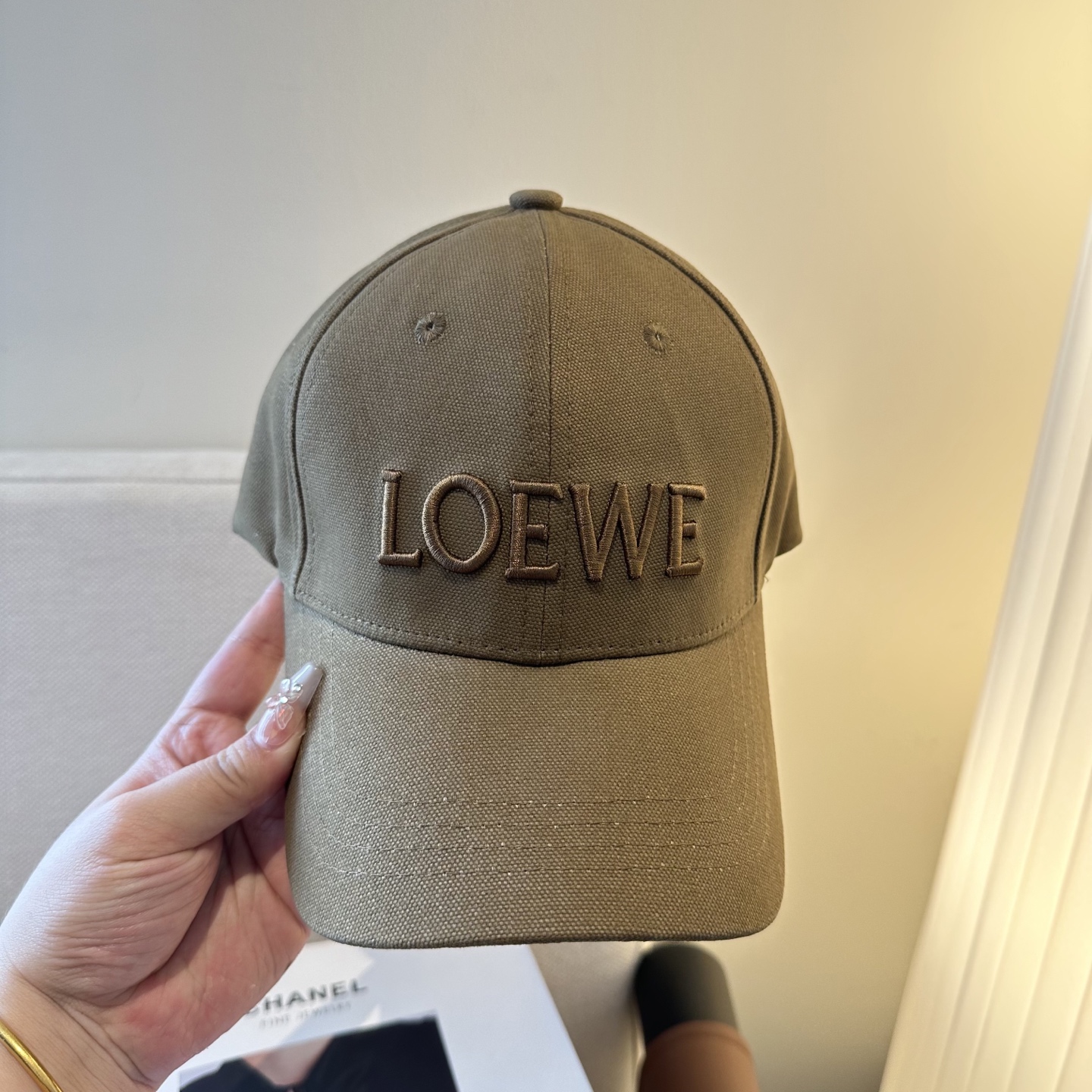 LOEWE【罗意威】新款刺绣棒球帽，专柜同步出货，大牌款超好搭配，赶紧入手