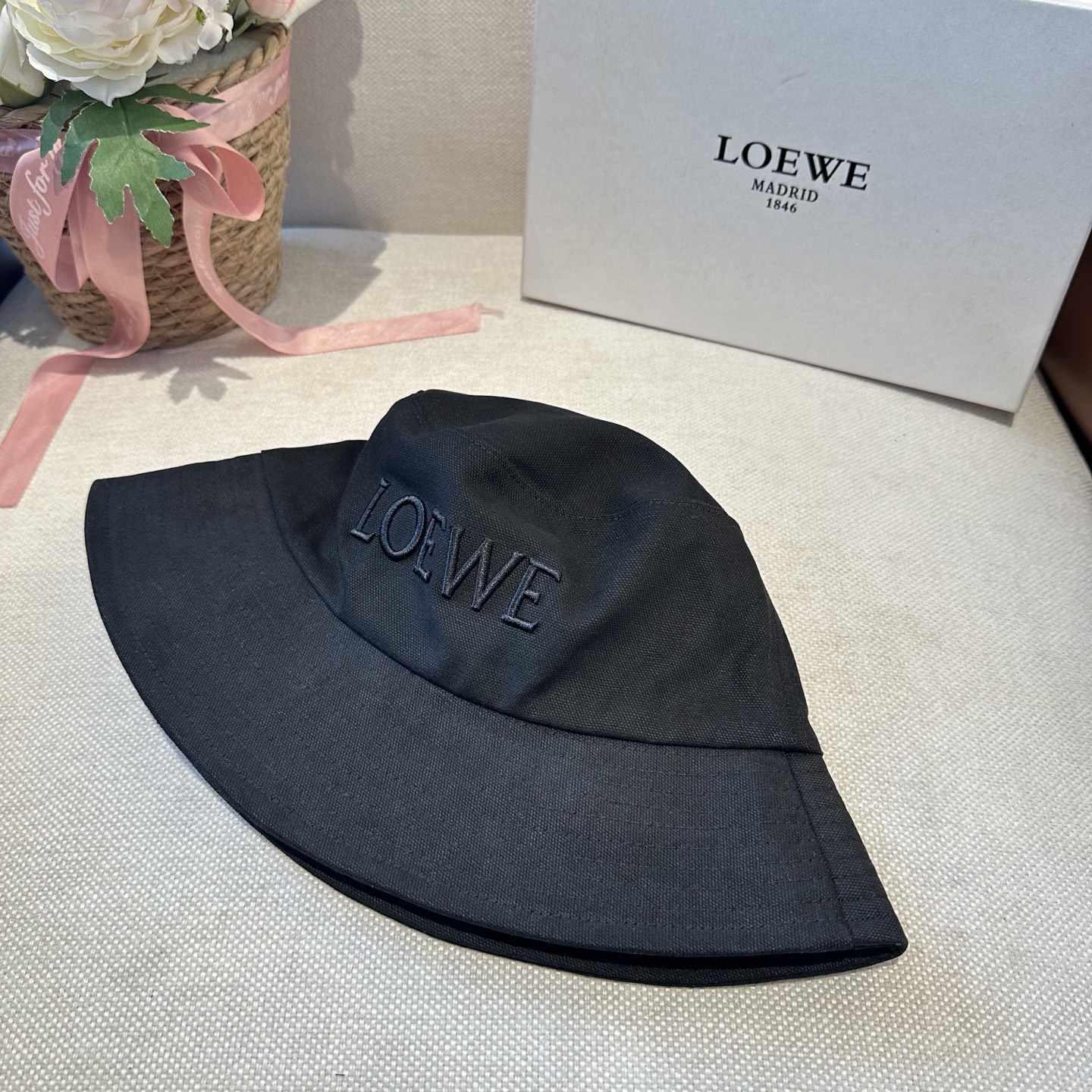 LOEWE罗意威 专柜新品渔夫帽，原单品质，内标齐全，头围57cm