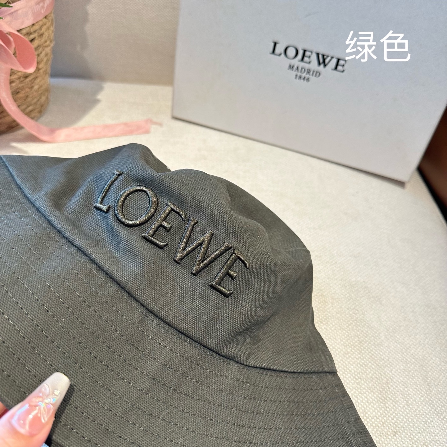 LOEWE罗意威 专柜新品渔夫帽，原单品质，内标齐全，头围57cm