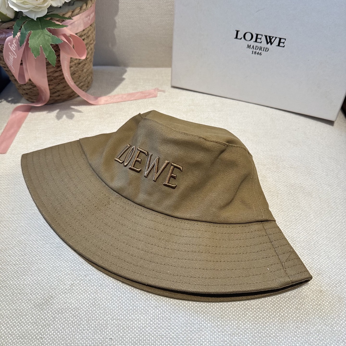 LOEWE罗意威 专柜新品渔夫帽，原单品质，内标齐全，头围57cm