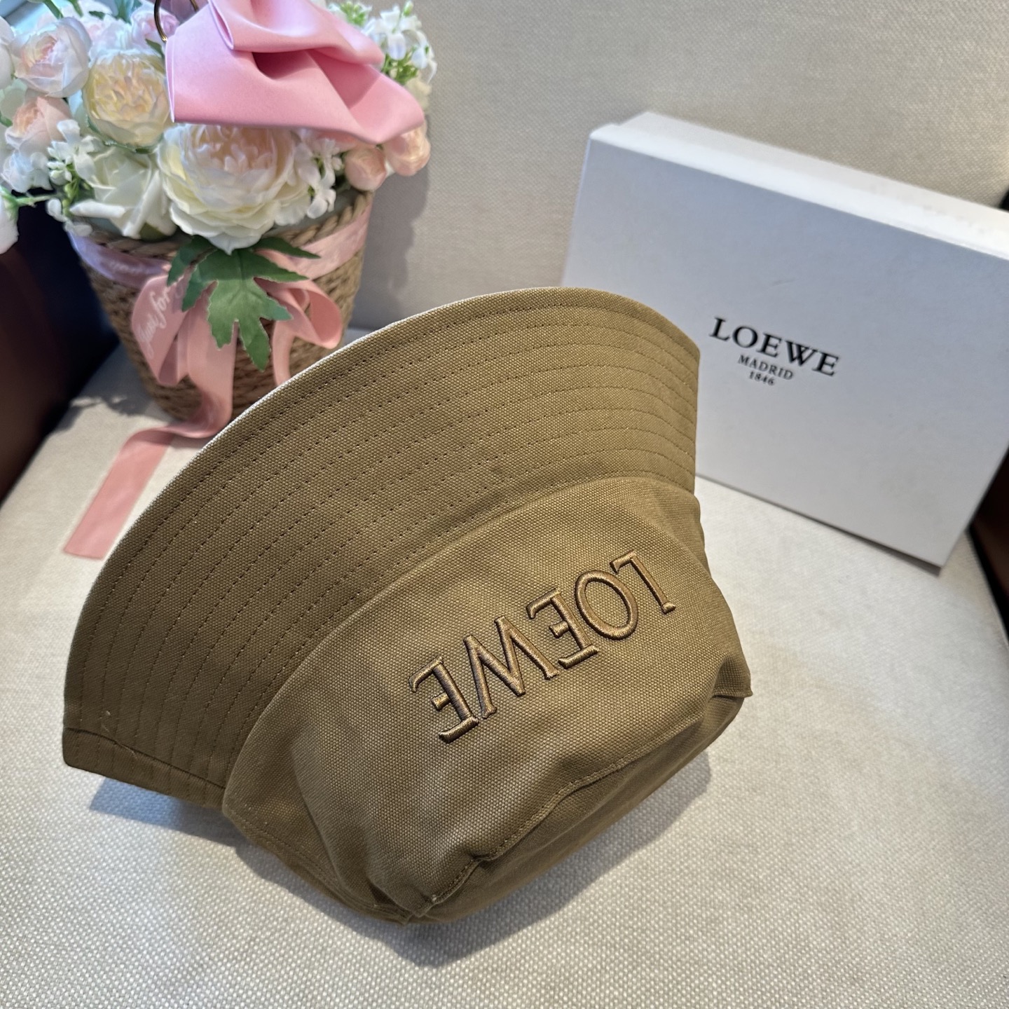 LOEWE罗意威 专柜新品渔夫帽，原单品质，内标齐全，头围57cm