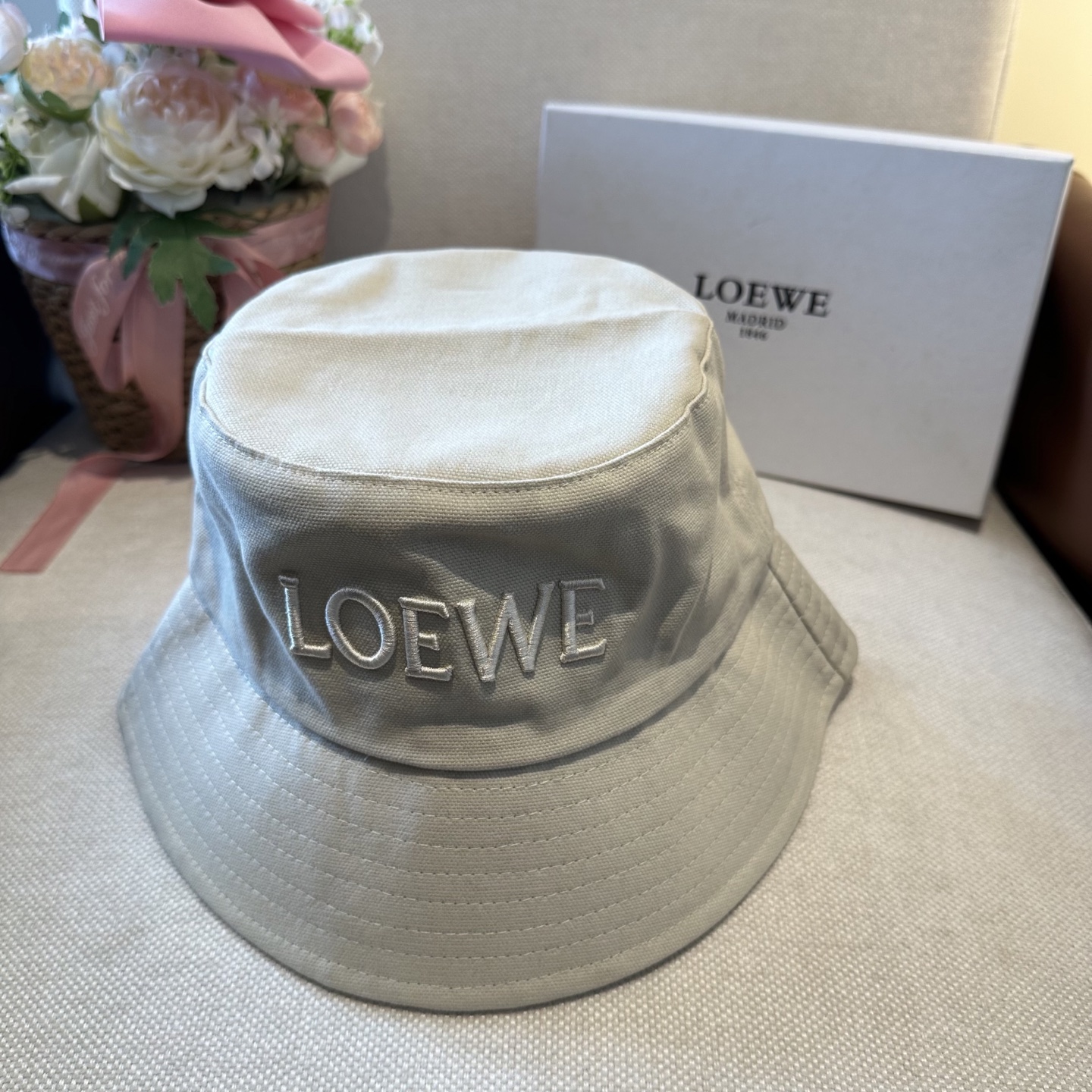 LOEWE罗意威 专柜新品渔夫帽，原单品质，内标齐全，头围57cm