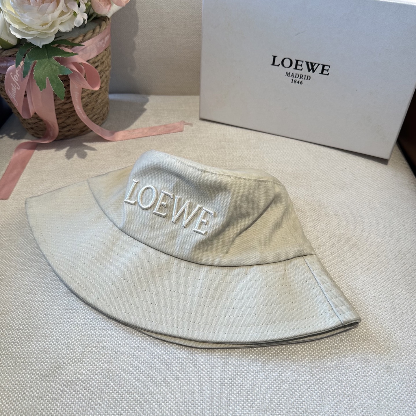 LOEWE罗意威 专柜新品渔夫帽，原单品质，内标齐全，头围57cm