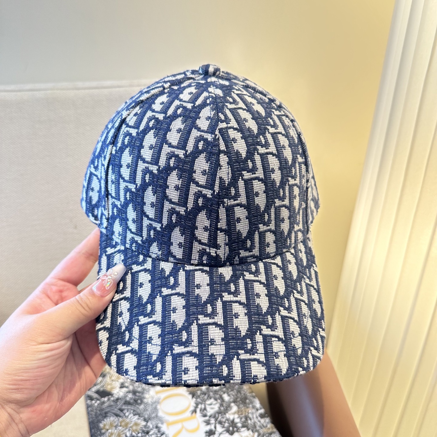 迪奥Dior 官网最新老花 迪奥防晒指数超高，特别显脸小，有型不软塌，携带方便🤗