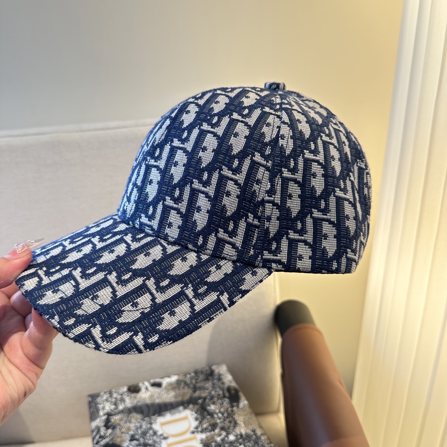 迪奥Dior 官网最新老花 迪奥防晒指数超高，特别显脸小，有型不软塌，携带方便🤗