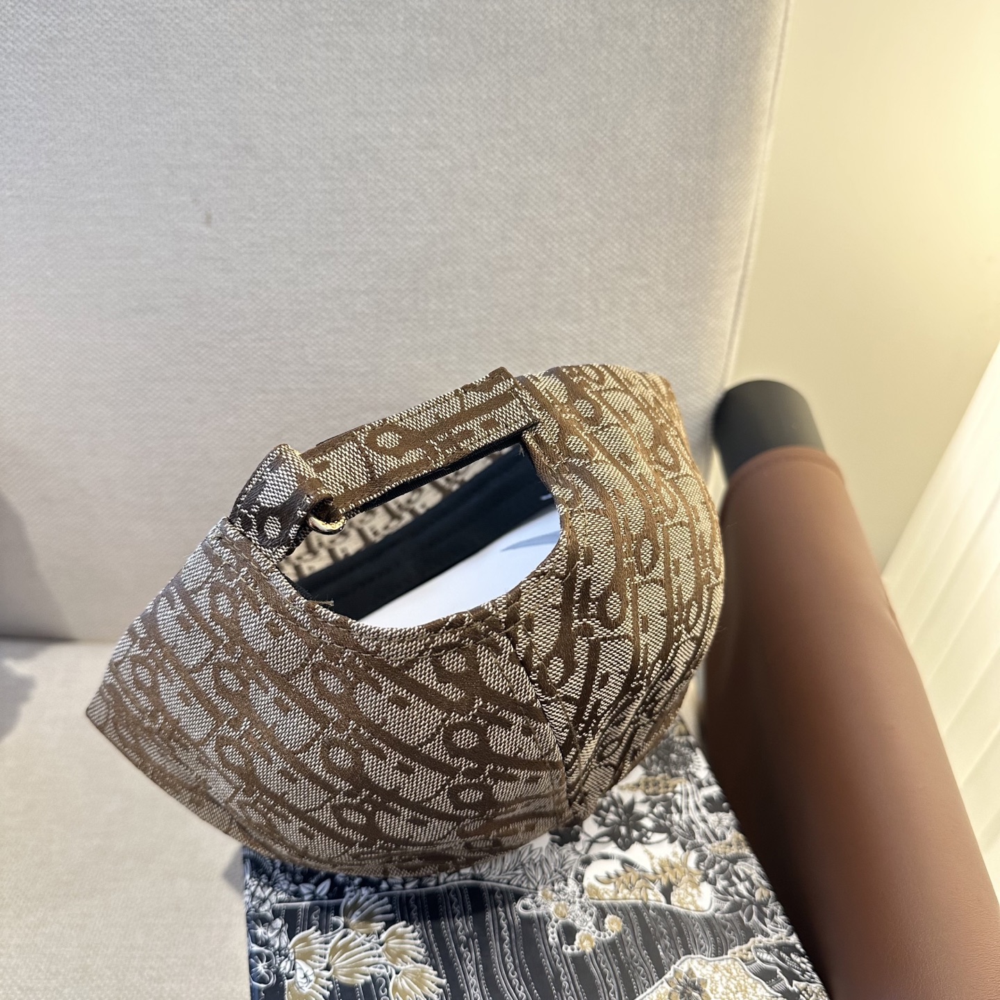 迪奥Dior 官网最新老花 迪奥防晒指数超高，特别显脸小，有型不软塌，携带方便🤗