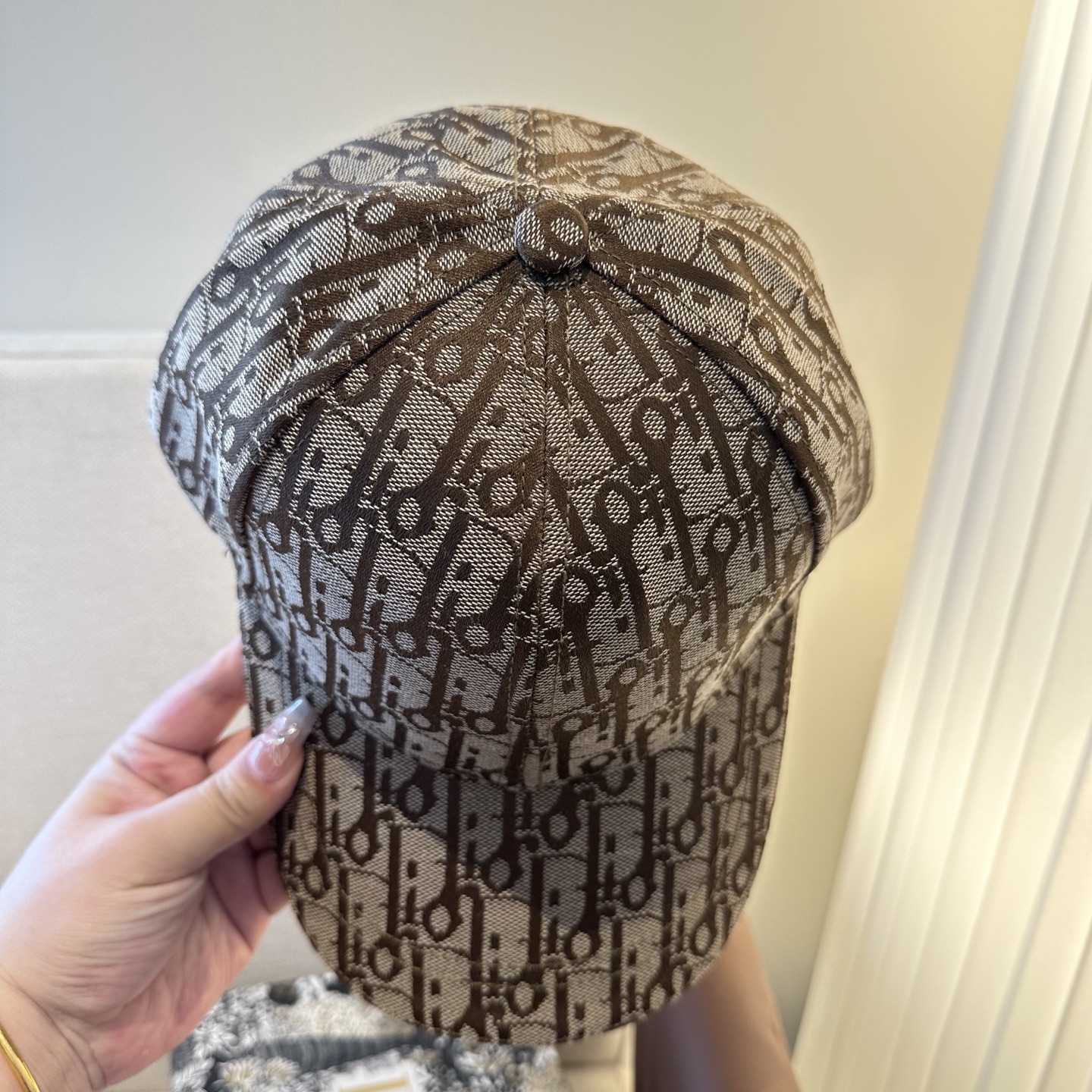 迪奥Dior 官网最新老花 迪奥防晒指数超高，特别显脸小，有型不软塌，携带方便🤗