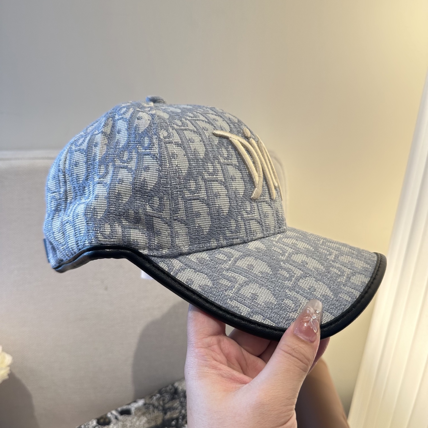 迪奥Dior 官网最新老花 迪奥防晒指数超高，特别显脸小，有型不软塌，携带方便🤗