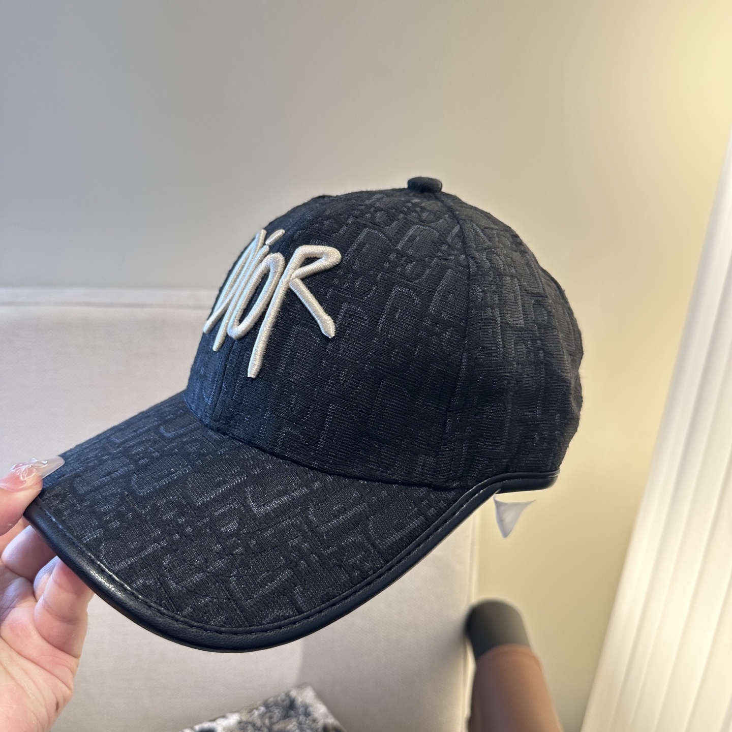 迪奥Dior 官网最新老花 迪奥防晒指数超高，特别显脸小，有型不软塌，携带方便🤗