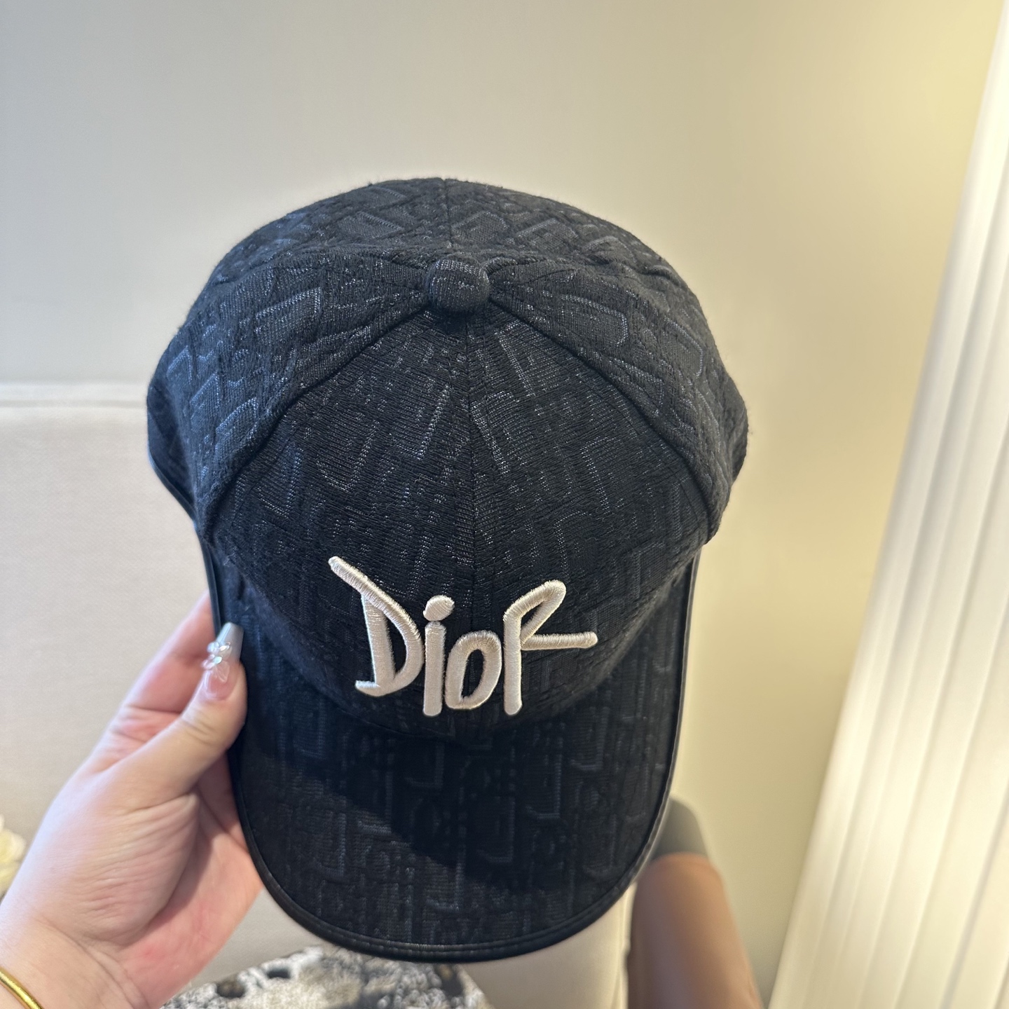 迪奥Dior 官网最新老花 迪奥防晒指数超高，特别显脸小，有型不软塌，携带方便🤗