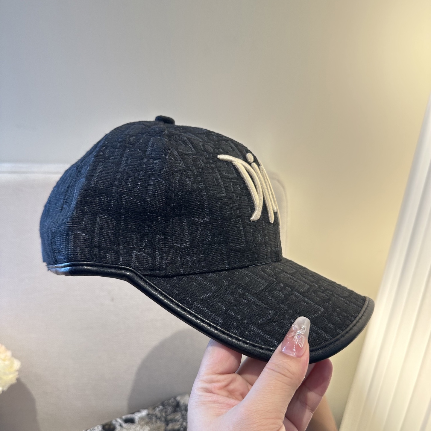 迪奥Dior 官网最新老花 迪奥防晒指数超高，特别显脸小，有型不软塌，携带方便🤗