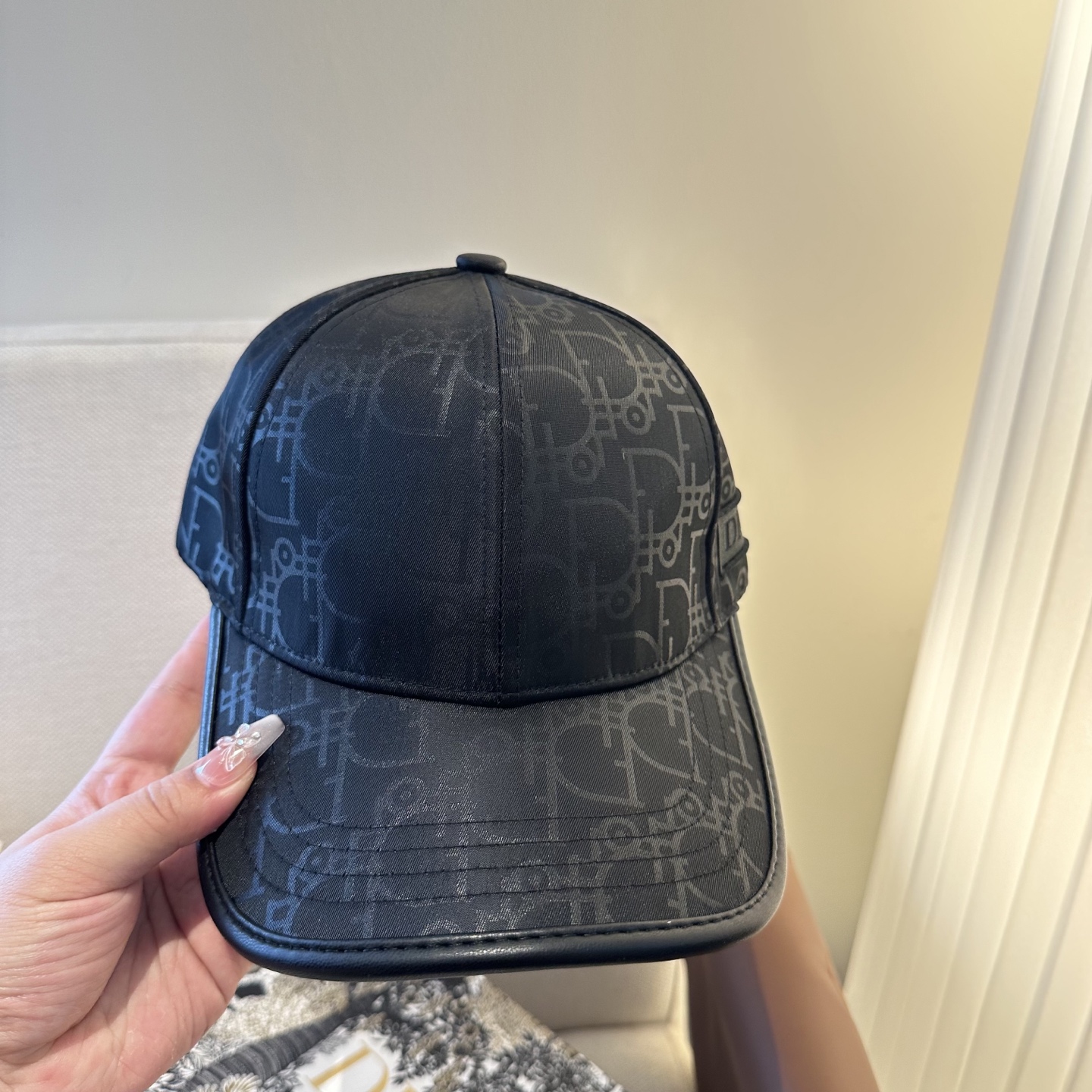 迪奥Dior 官网最新老花 迪奥防晒指数超高，特别显脸小，有型不软塌，携带方便🤗