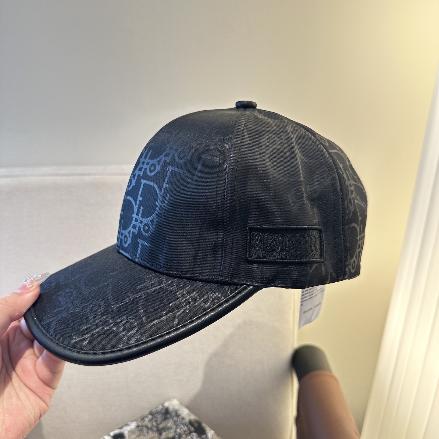 迪奥Dior 官网最新老花 迪奥防晒指数超高，特别显脸小，有型不软塌，携带方便🤗