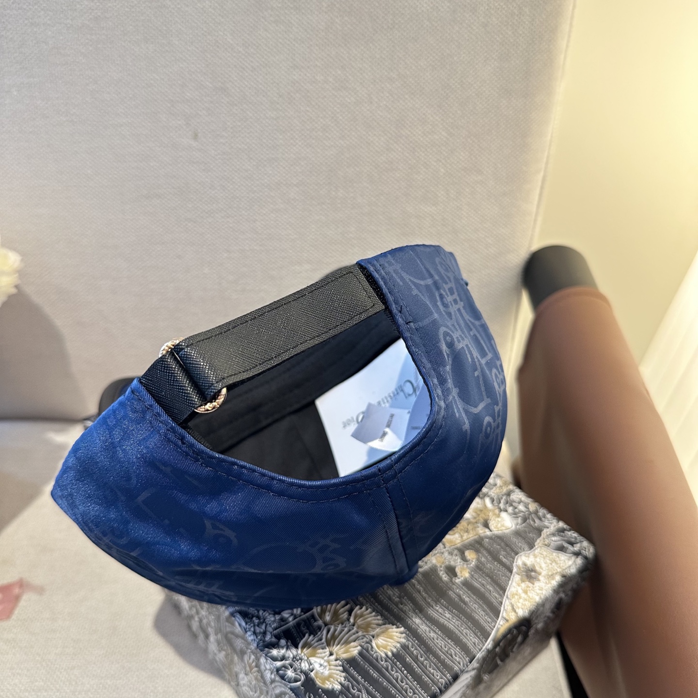 迪奥Dior 官网最新老花 迪奥防晒指数超高，特别显脸小，有型不软塌，携带方便🤗