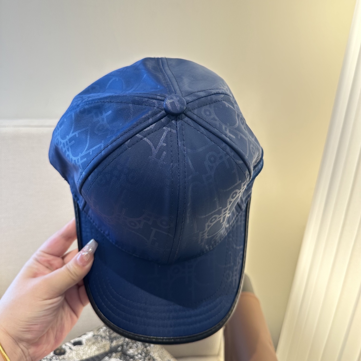 迪奥Dior 官网最新老花 迪奥防晒指数超高，特别显脸小，有型不软塌，携带方便🤗