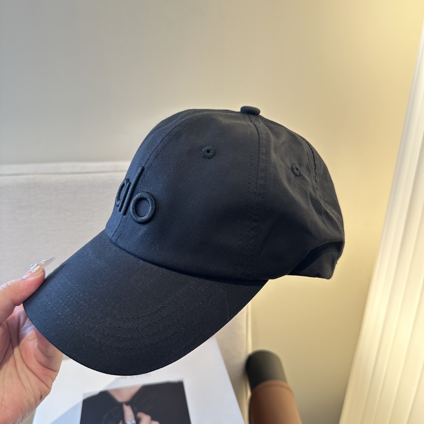 Alo 🔥爆款 新款棒球帽定制面料，简约时尚更透气，超火爆现货秒发