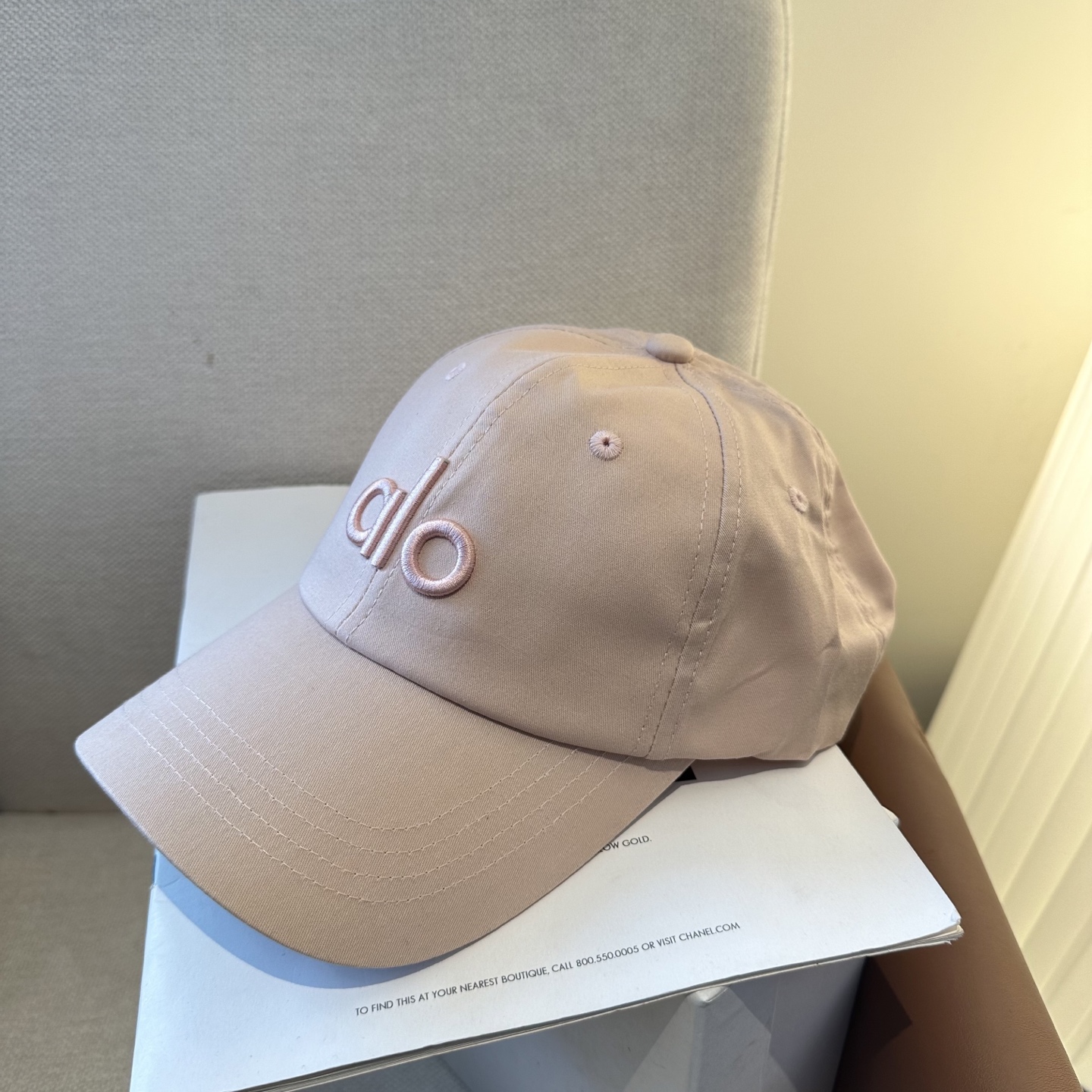 Alo 🔥爆款 新款棒球帽定制面料，简约时尚更透气，超火爆现货秒发