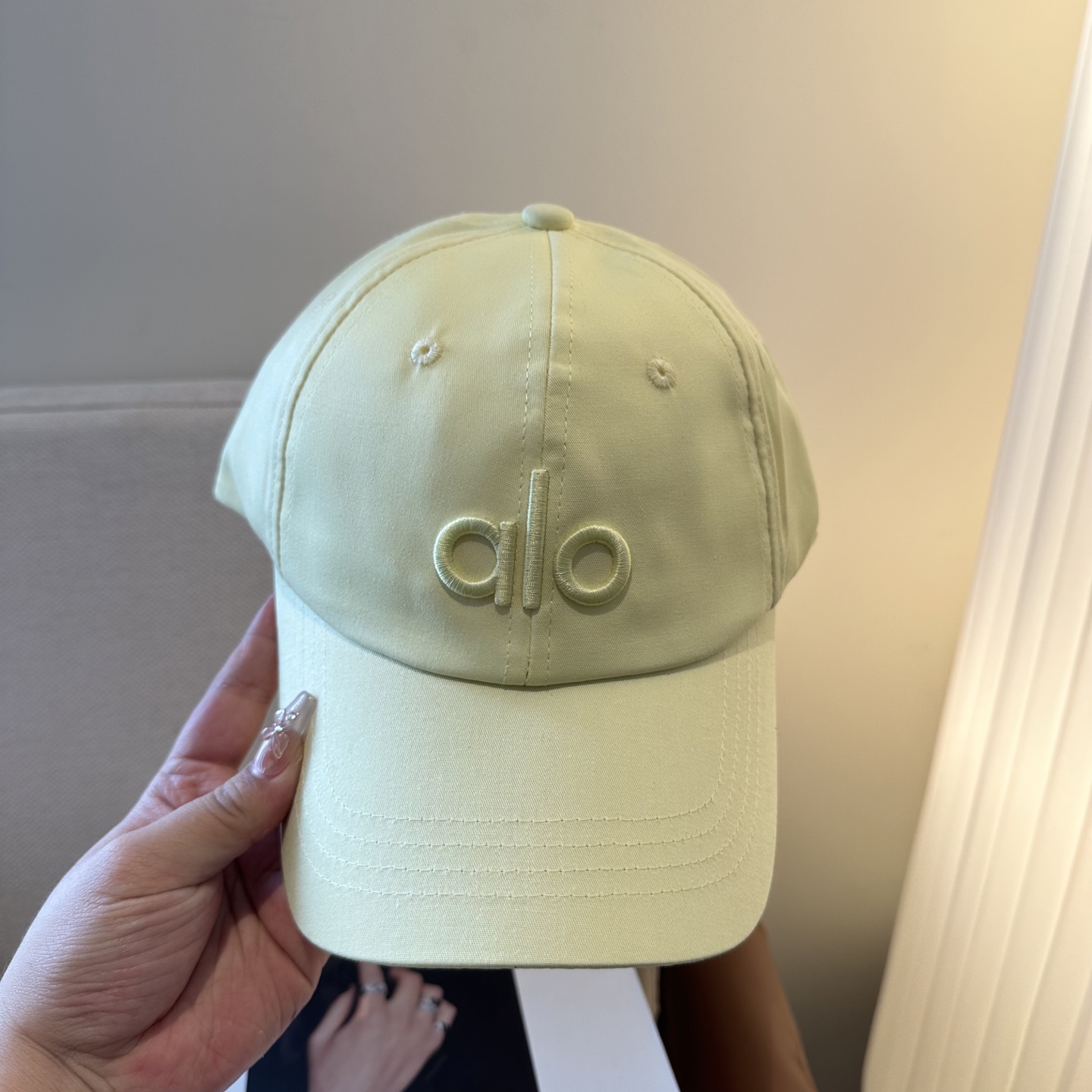 Alo 🔥爆款 新款棒球帽定制面料，简约时尚更透气，超火爆现货秒发
