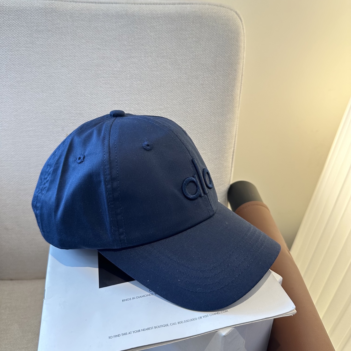 Alo 🔥爆款 新款棒球帽定制面料，简约时尚更透气，超火爆现货秒发