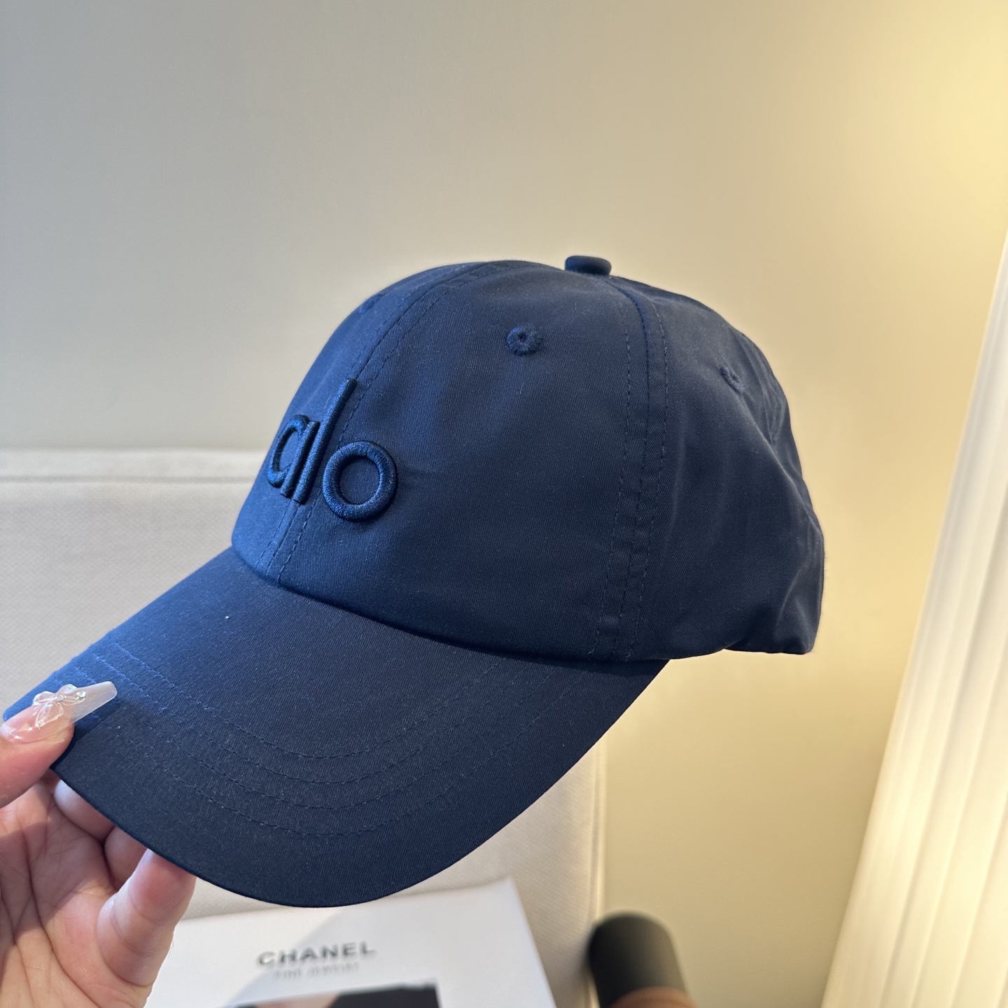 Alo 🔥爆款 新款棒球帽定制面料，简约时尚更透气，超火爆现货秒发