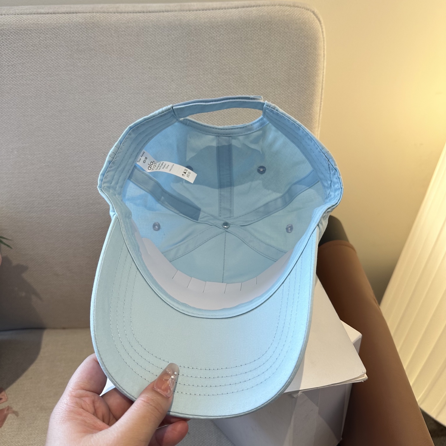 Alo 🔥爆款 新款棒球帽定制面料，简约时尚更透气，超火爆现货秒发