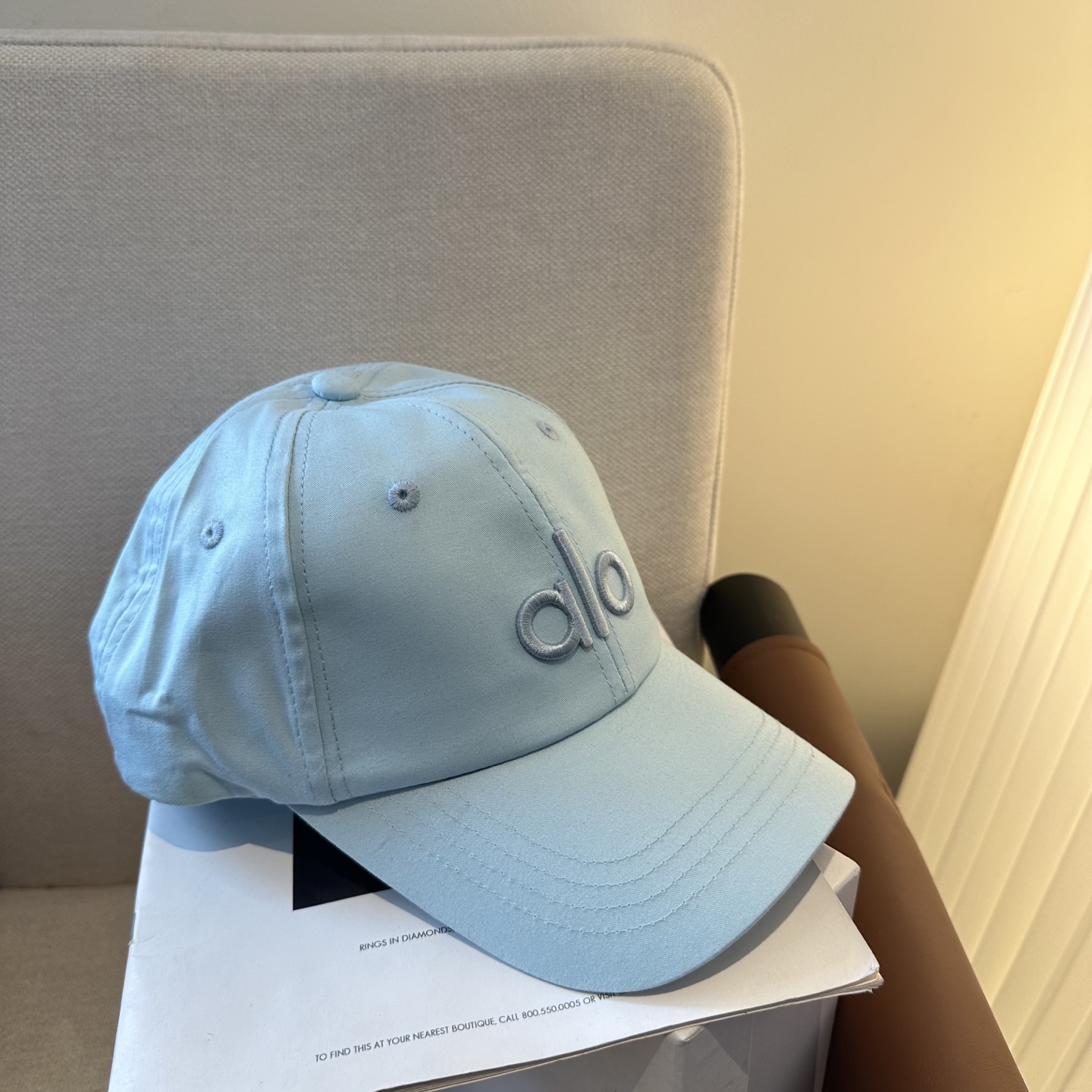 Alo 🔥爆款 新款棒球帽定制面料，简约时尚更透气，超火爆现货秒发