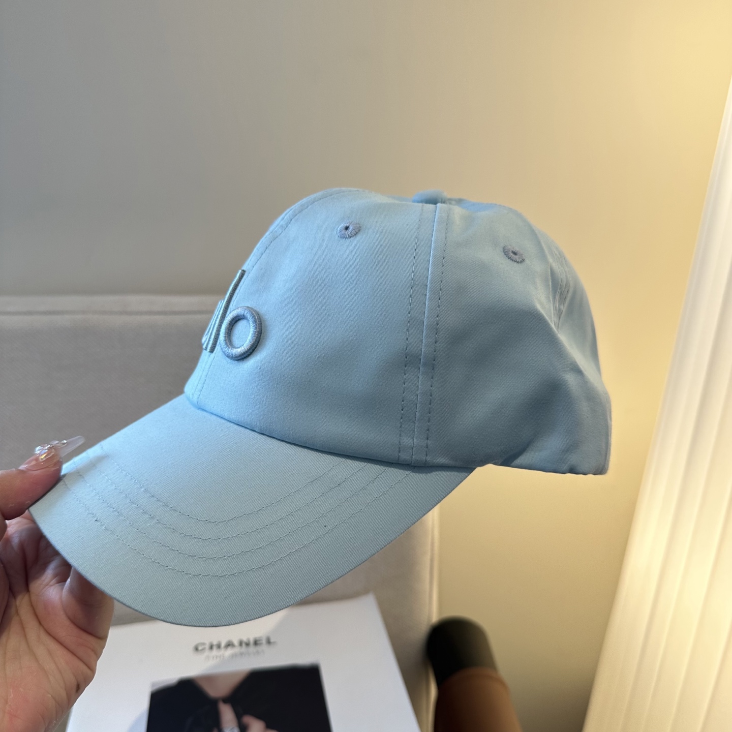 Alo 🔥爆款 新款棒球帽定制面料，简约时尚更透气，超火爆现货秒发