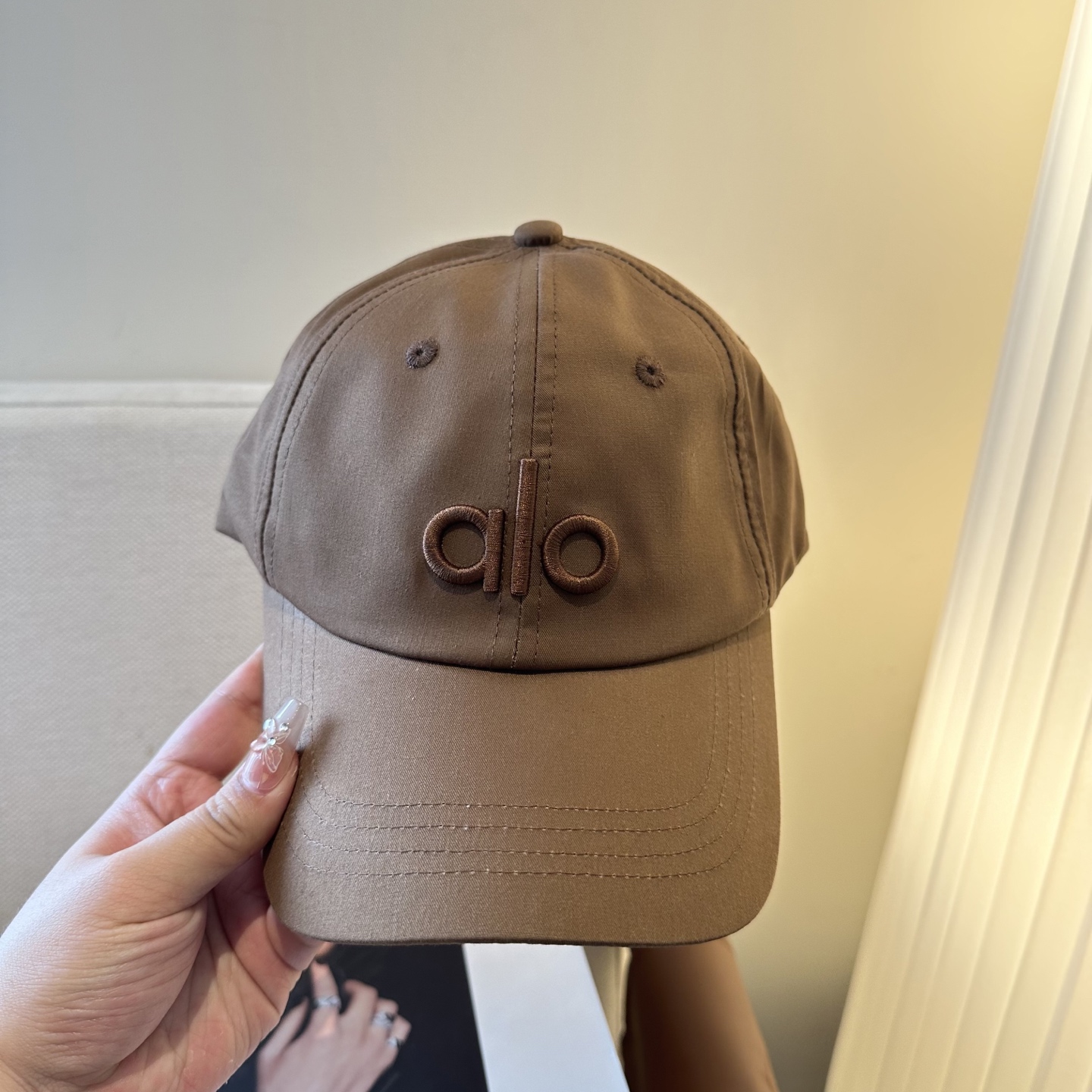 Alo 🔥爆款 新款棒球帽定制面料，简约时尚更透气，超火爆现货秒发